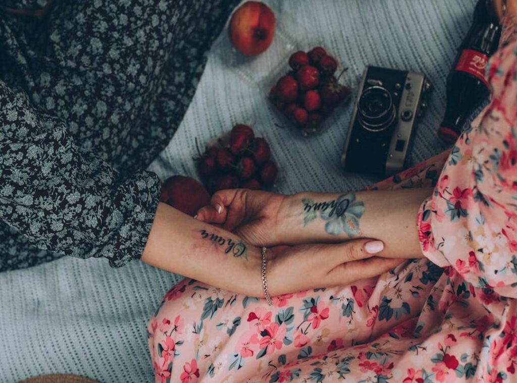 tatuajes de 3 hermanas juntas